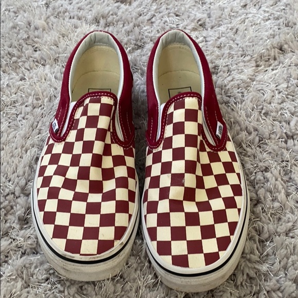 vans slip on checkerboard maroon